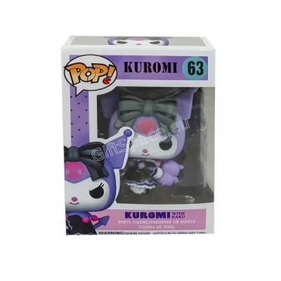 Колекционерска фигурка Kuromi от Sanrio с черна качулка и розов череп