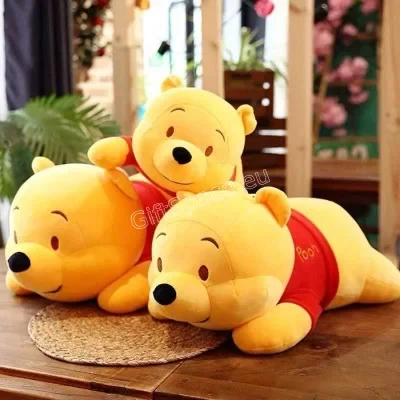Плюшена играчка Мечо Пух с червена блузка