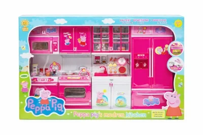 Игрална кухня Peppa Pig с фигурки на семейство Пиг